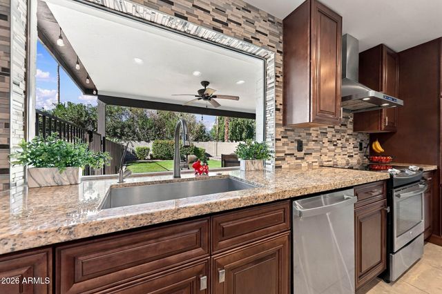 4438 E VOLTAIRE Avenue, Phoenix, AZ 85032