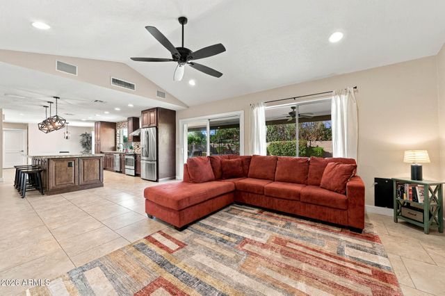 4438 E VOLTAIRE Avenue, Phoenix, AZ 85032