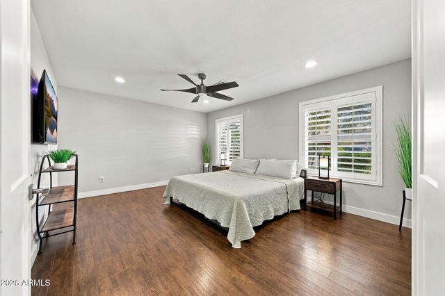 4438 E VOLTAIRE Avenue, Phoenix, AZ 85032