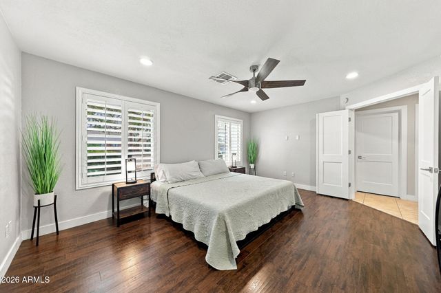 4438 E VOLTAIRE Avenue, Phoenix, AZ 85032