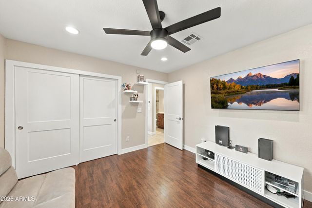 4438 E VOLTAIRE Avenue, Phoenix, AZ 85032