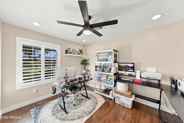 4438 E VOLTAIRE Avenue, Phoenix, AZ 85032