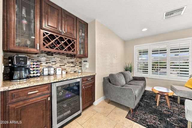 4438 E VOLTAIRE Avenue, Phoenix, AZ 85032