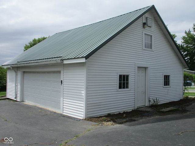 1203 S Ladoga Road, Crawfordsville, IN 47933