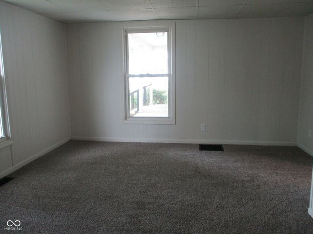 1203 S Ladoga Road, Crawfordsville, IN 47933