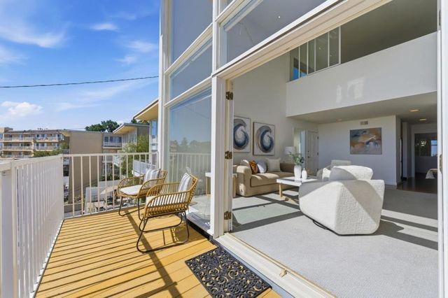 402 Portofino Drive 3, San Carlos, CA 94070