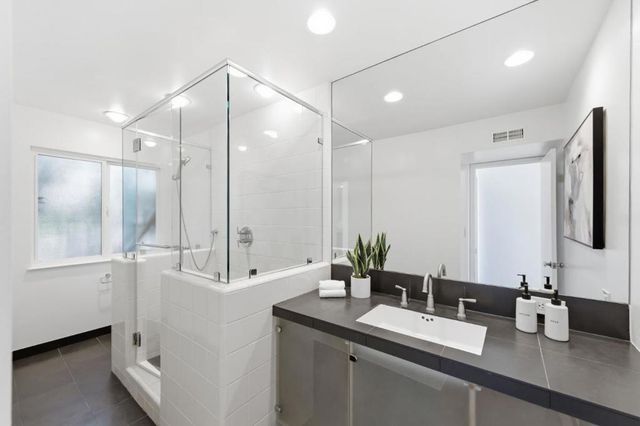 402 Portofino Drive 3, San Carlos, CA 94070