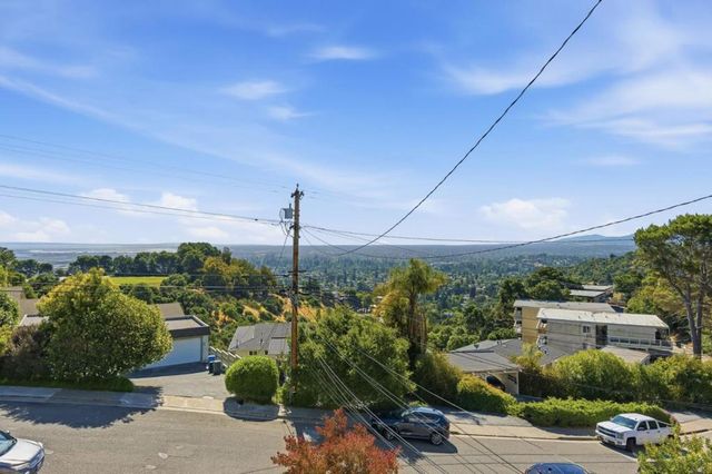 402 Portofino Drive 3, San Carlos, CA 94070