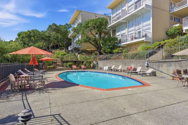402 Portofino Drive 3, San Carlos, CA 94070