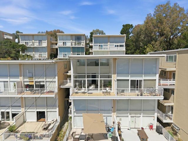 402 Portofino Drive 3, San Carlos, CA 94070