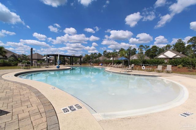 4010 Whitetail Ln, Pensacola, FL 32526