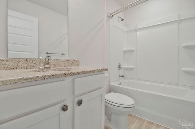 4010 Whitetail Ln, Pensacola, FL 32526