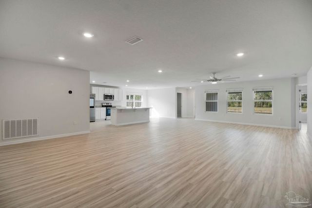 4010 Whitetail Ln, Pensacola, FL 32526