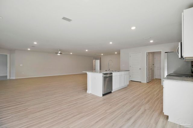 4010 Whitetail Ln, Pensacola, FL 32526