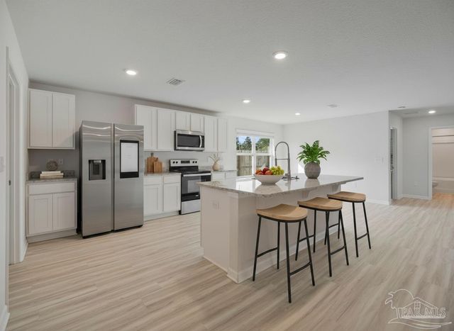 4010 Whitetail Ln, Pensacola, FL 32526