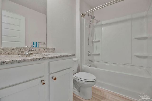 4010 Whitetail Ln, Pensacola, FL 32526