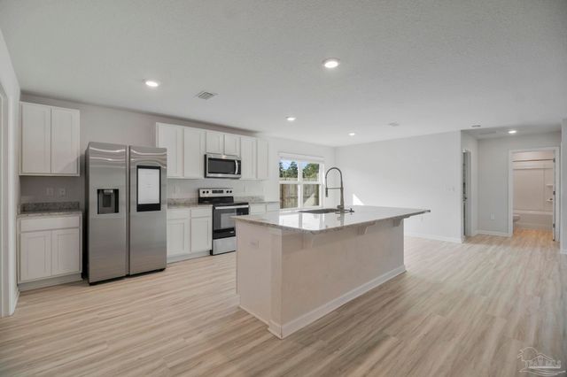 4010 Whitetail Ln, Pensacola, FL 32526