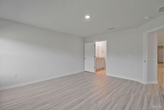 4010 Whitetail Ln, Pensacola, FL 32526