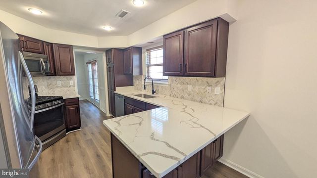 13296 ORANGEWOOD DR, Woodbridge, VA 22193