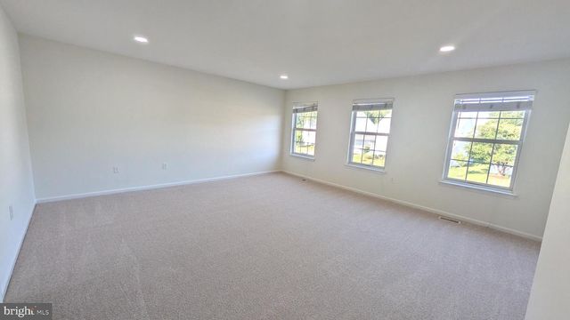 13296 ORANGEWOOD DR, Woodbridge, VA 22193