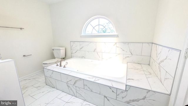 13296 ORANGEWOOD DR, Woodbridge, VA 22193