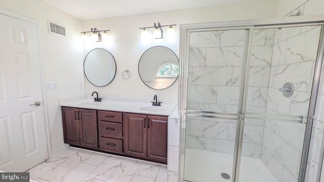 13296 ORANGEWOOD DR, Woodbridge, VA 22193
