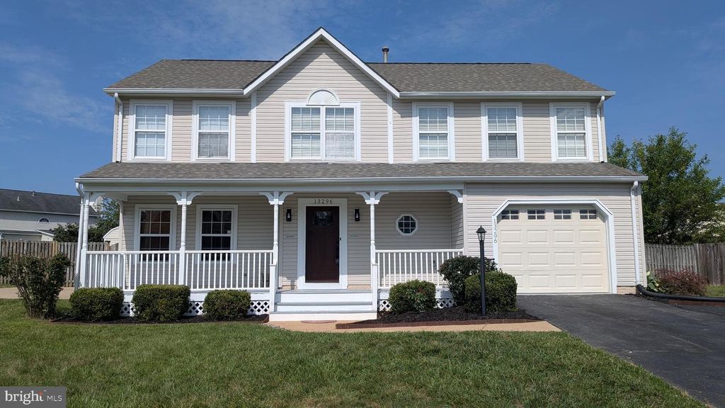 13296 ORANGEWOOD DR, Woodbridge, VA 22193