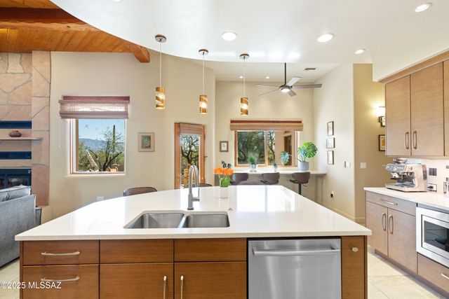 11200 E Camino Del Sahuaro, Tucson, AZ 85749