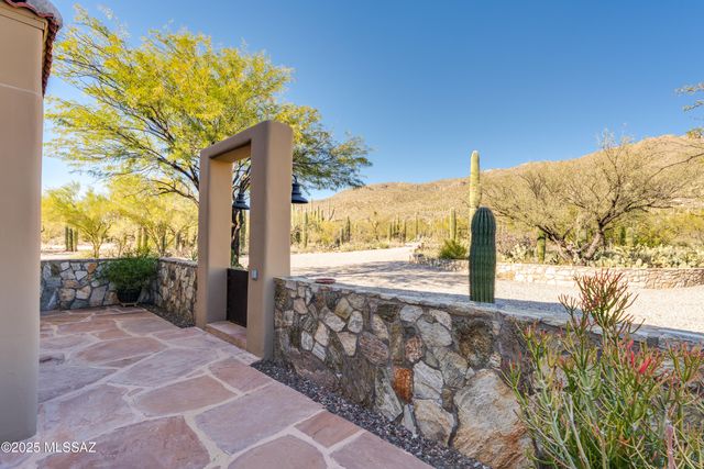 11200 E Camino Del Sahuaro, Tucson, AZ 85749