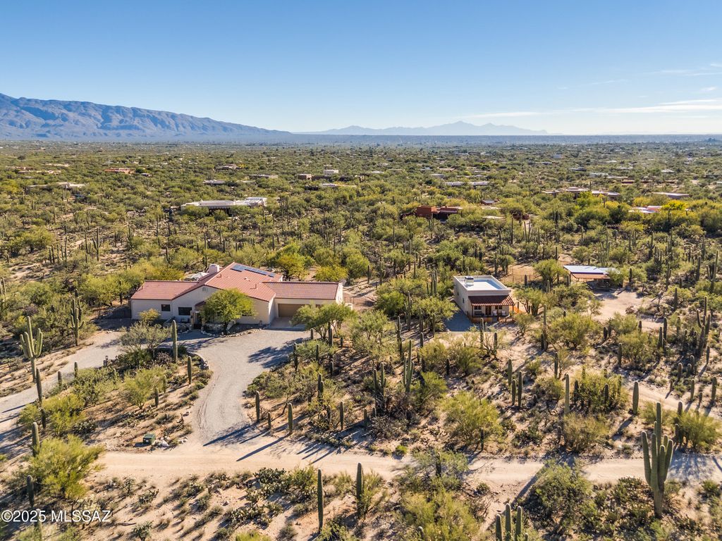 11200 E Camino Del Sahuaro, Tucson, AZ 85749