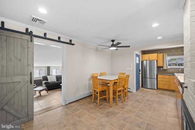 264 GOLDENRIDGE DR, Levittown, PA 19057