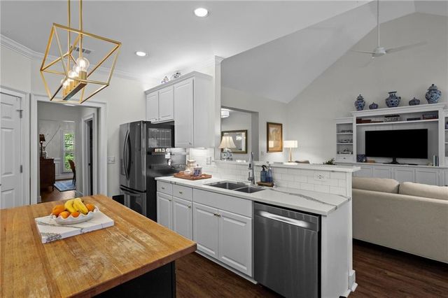 2674 Thornberry Place, Marietta, GA 30066