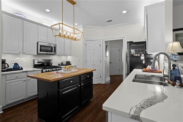 2674 Thornberry Place, Marietta, GA 30066