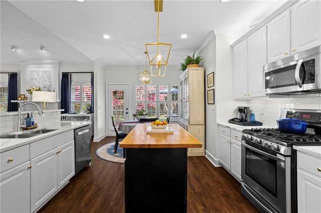 2674 Thornberry Place, Marietta, GA 30066