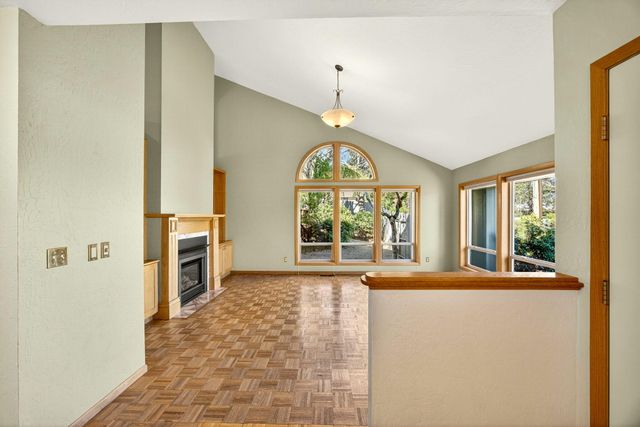 1800 Peachey Road, Ashland, OR 97520