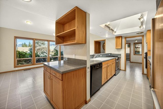 1800 Peachey Road, Ashland, OR 97520