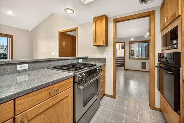 1800 Peachey Road, Ashland, OR 97520