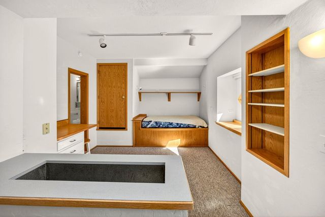 1800 Peachey Road, Ashland, OR 97520