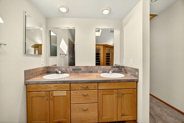 1800 Peachey Road, Ashland, OR 97520