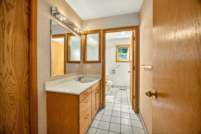 1800 Peachey Road, Ashland, OR 97520