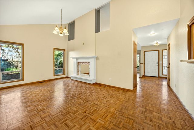 1800 Peachey Road, Ashland, OR 97520