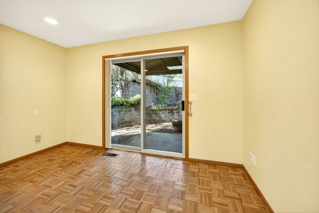 1800 Peachey Road, Ashland, OR 97520