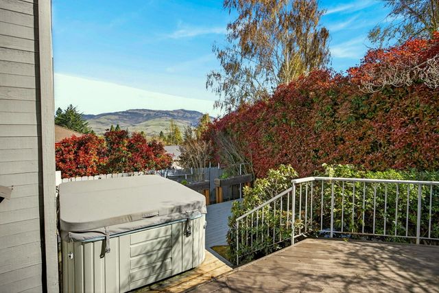 1800 Peachey Road, Ashland, OR 97520