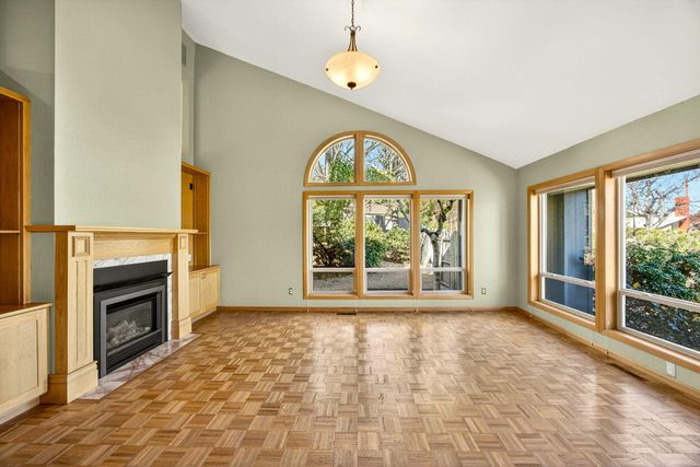 1800 Peachey Road, Ashland, OR 97520