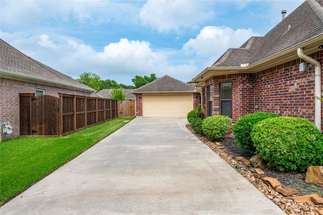 4223 Bolton Avenue, Santa Fe, TX 77510