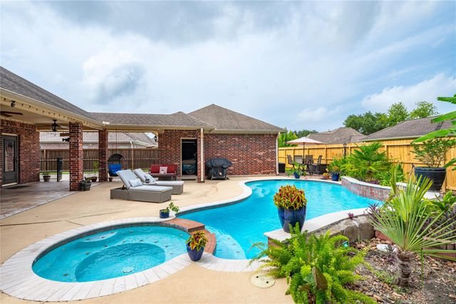 4223 Bolton Avenue, Santa Fe, TX 77510