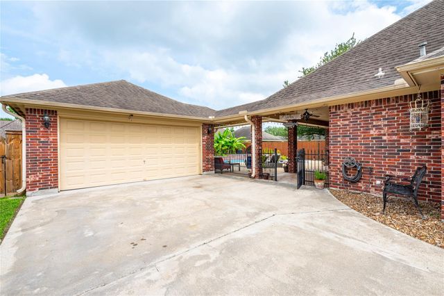 4223 Bolton Avenue, Santa Fe, TX 77510