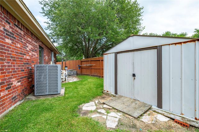 4223 Bolton Avenue, Santa Fe, TX 77510
