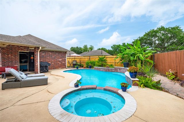 4223 Bolton Avenue, Santa Fe, TX 77510