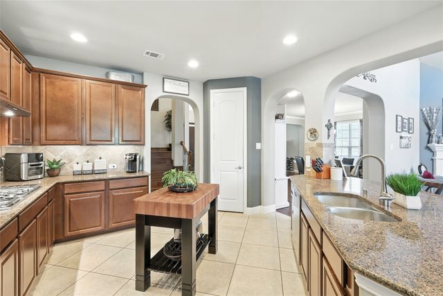 423 Hackworth Street, Roanoke, TX 76262